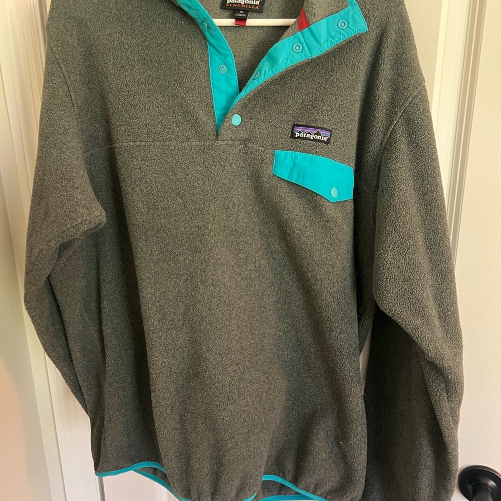Patagonia Synchilla Fleece in Gray and Teal